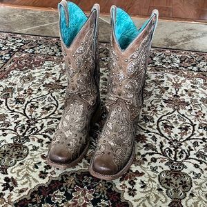 Corral boots western